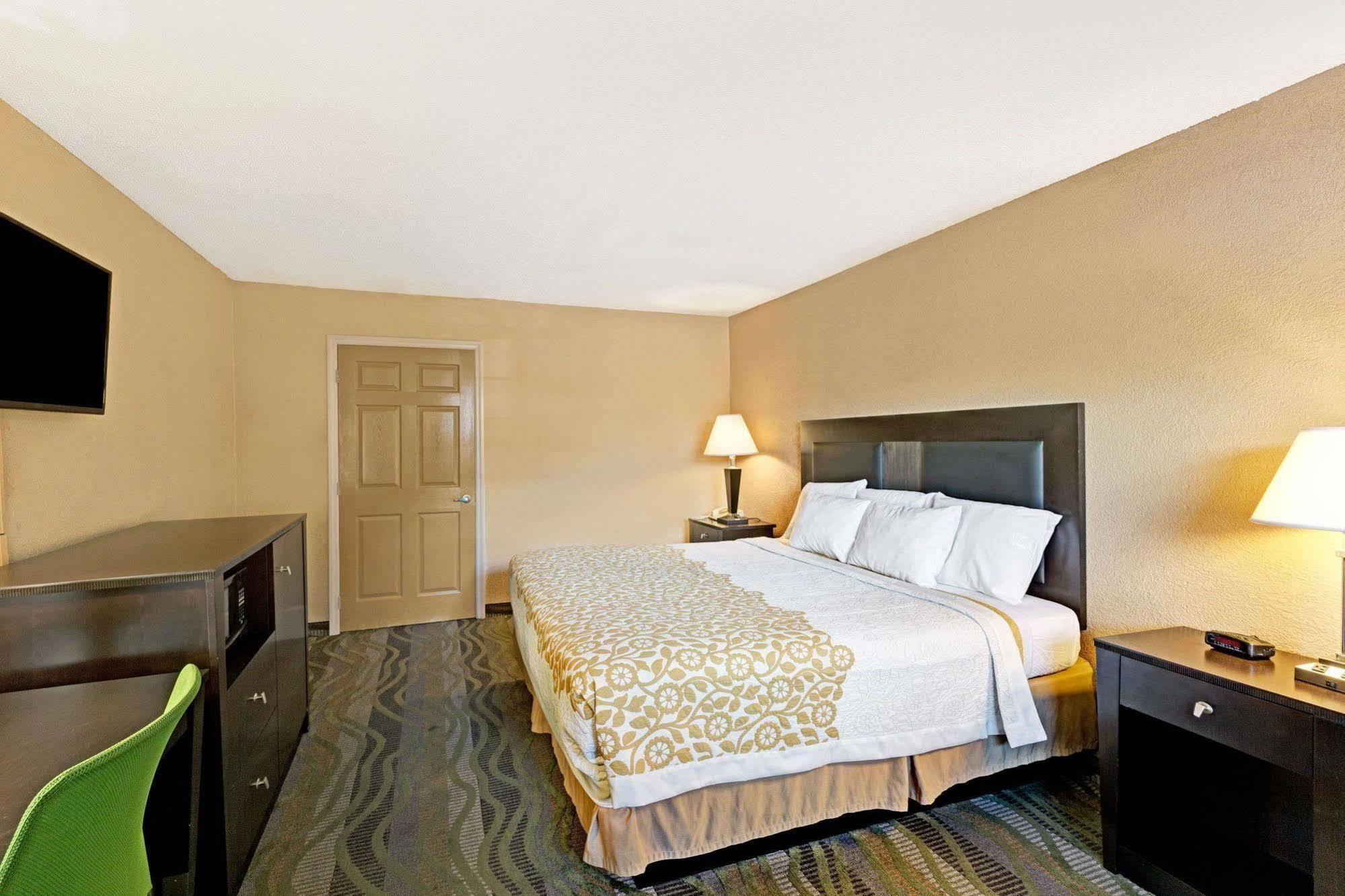 Days Inn By Wyndham Cherokee Near Casino Dış mekan fotoğraf